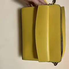 美品定価12000円程　マルコビアンキーニ スクエアショルダーバッグ　イタリア製