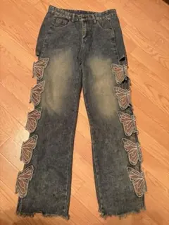 蝶刺繍ダークブルーデニムパンツ