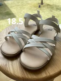 H&M クロスストラップ 18.5cm相当 サンダル ホワイトのサムネイル
