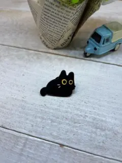 ピンバッジ　ピンズ　黒猫2