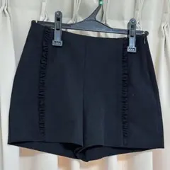 フリル付きショートパンツ