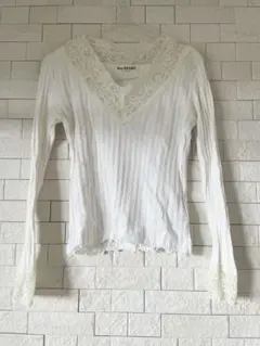 Ray BEAMS ホワイト レース Vネック 長袖Tシャツのサムネイル