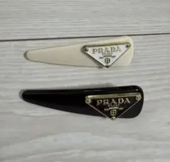 PRADAロゴヘアクリップ２個セット