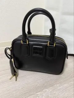 2026年最新】MIU MIU レディース ハンドバッグの人気アイテム - メルカリ