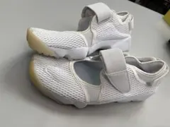 Item thumbnail for item 79cfb8b1-70e7-4472-aa00-5aeb09c00a8c