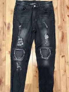 ダメージジーンズ