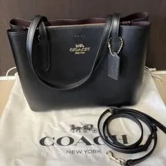 COACH ブラックトートバッグ ショルダーストラップ付き