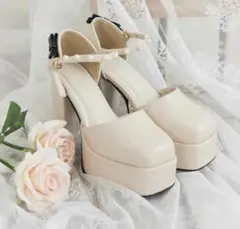 パール付きハイヒール クリーム色