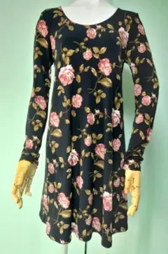 FOREVER 21 花柄長袖Aラインワンピース