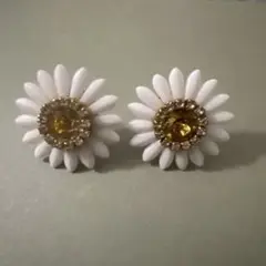 花デザイン ピアス(両耳用)