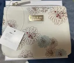 【新品・未使用】PAUL & JOE ポール&ジョー 花柄 ポーチ