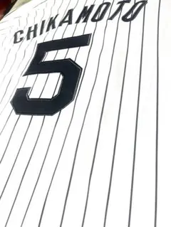 新品未使用 阪神タイガース 近本光司 2025 ホームユニフォーム サイズ Oのサムネイル