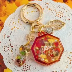 136）紅葉☆琥珀糖BOX　ゆらゆらネコちゃん　シャカシャカキーホルダー