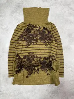 ハイネック長袖　花柄　オリーブグリーン　ポケット付き