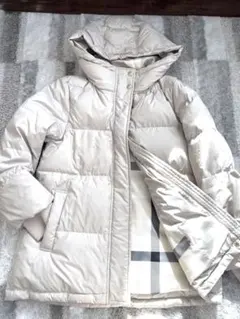 ブルーレーベル　フード付きダウンジャケット Sサイズ