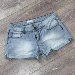 フォーエバー21 ストライプ デザイン デニムショートパンツ M〜Lサイズ相当