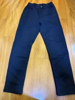 GU 黒 ロングパンツ 140