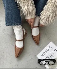 DISCOAT ポインテッドストラップシューズ ブロンド