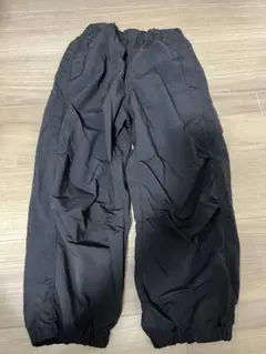 GU キッズ　黒パンツ