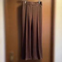 カジュアルパンツ