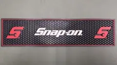 Snap-on ロゴ入り滑り止めマット　スナップオン