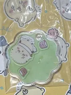 ② ちいかわ　きゃらシャカチャームグミ　ラッコ　新品　キーホルダー