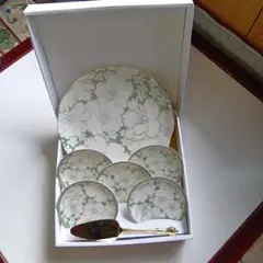 ナルミ ケーキプレート5枚＋カップ&ソーサー 5枚セット 2025年最新】ナルミ ケーキ皿 5枚の人気アイテム - メルカリ