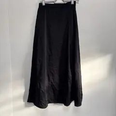 GU ブラック フレアスカート