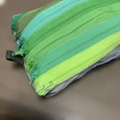 ファスナーポーチ