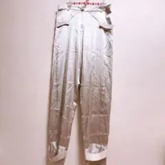 cosmic wonder サテンパンツ　グレー　シルバー