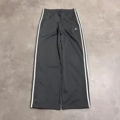 トラックパンツ