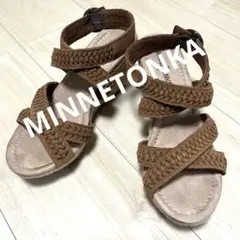 MINNETONKA 編み込み ウェッジソール サンダル　37 24のサムネイル