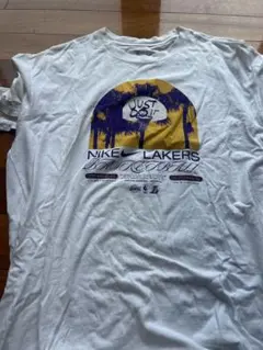 lakers Tシャツ