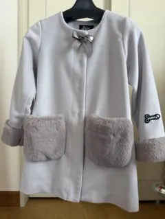 ファー付きポケットのライトグレーコート 130