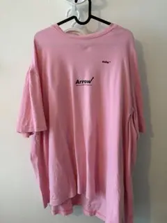 ピンク Tシャツ