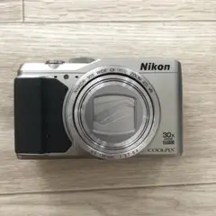 NIKON COOLPIX 990中古 Nikon Coolpix 990, E990, 3.34MP Digital Camera, 3x Zoom