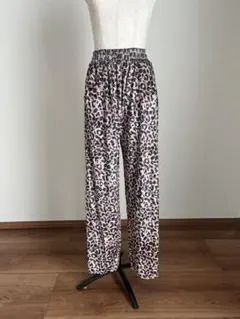 ヒョウ柄カジュアルパンツ