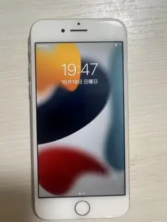 Apple iPhone 7 シルバー 本体