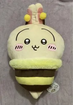 ちいかわ　ハチさんぬいぐるみ　うさぎ