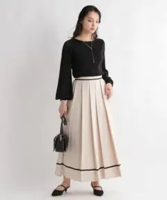 超美品✨アンデミュウ ラインハイショクタックスカート アイボリー ロングスカート