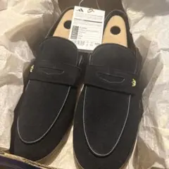 ほぼ新品　adidas 黒 スエード ローファー　30cmのサムネイル