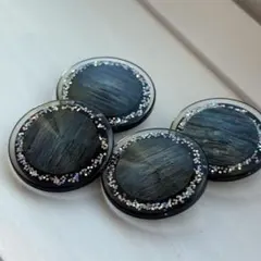 ラメ入りマーブルボタン　紺色