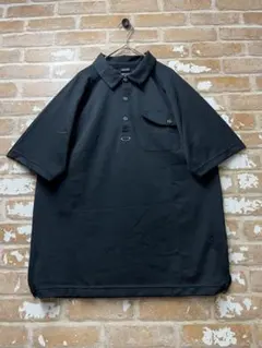 黒 ポロシャツ