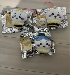 セブンイレブン　ちいかわ　ハチさんぬいぐるみ　ハチワレ