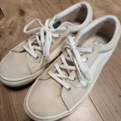 Item thumbnail for item d0b1df86-b657-4db9-9c56-3d259663f3d0