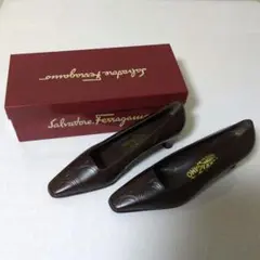 【新品未使用】Salvatore Ferragamo パンプス