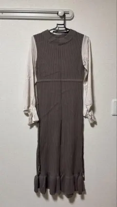 ブラウン ストライプ ニットワンピース 長袖 フリル