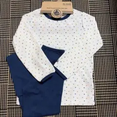 【新品】PETIT BATEAU パジャマ 110cm 星柄 ベロアのサムネイル