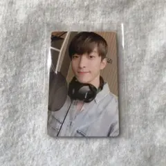 Item thumbnail for item c0e29e5f-07ea-405c-ab4f-e8e6f70511cc