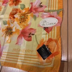 Yves Saint Laurent ❣️シルク混大判ハンカチ、スカーフのサムネイル
